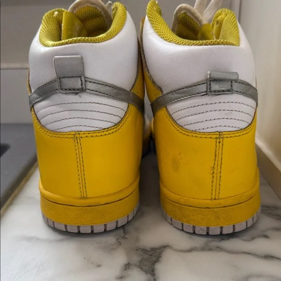 Nike Dunk High "Tour Yellow Metallic Silver" women’s size 9 sneakers - Picture 3 of 7